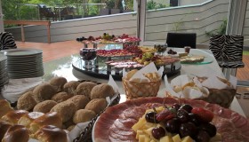 Mesa de antepastos COM e SEM finger food